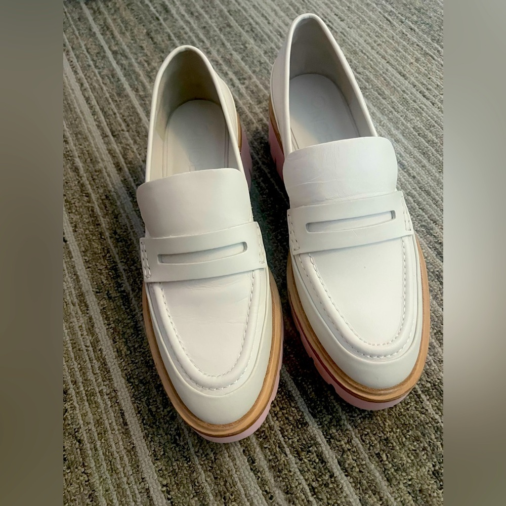 Oncept - White Orchid Loafers